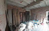 interno capannone 