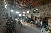 interno del capannone 