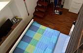 Soppalco con vista sulla camera da letto matrimoniale 